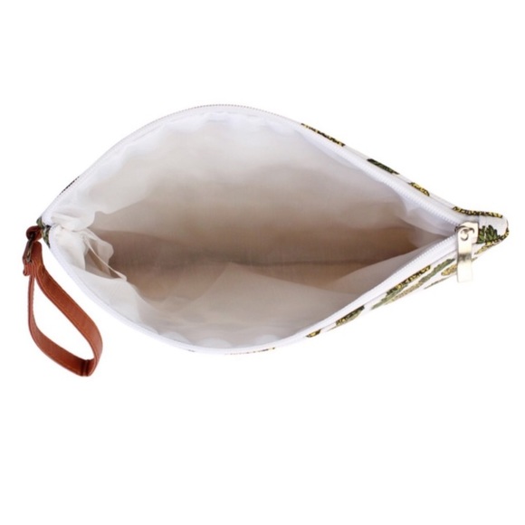 RIAH fashion pineapple wrist clutch. - Picture 2 of 5